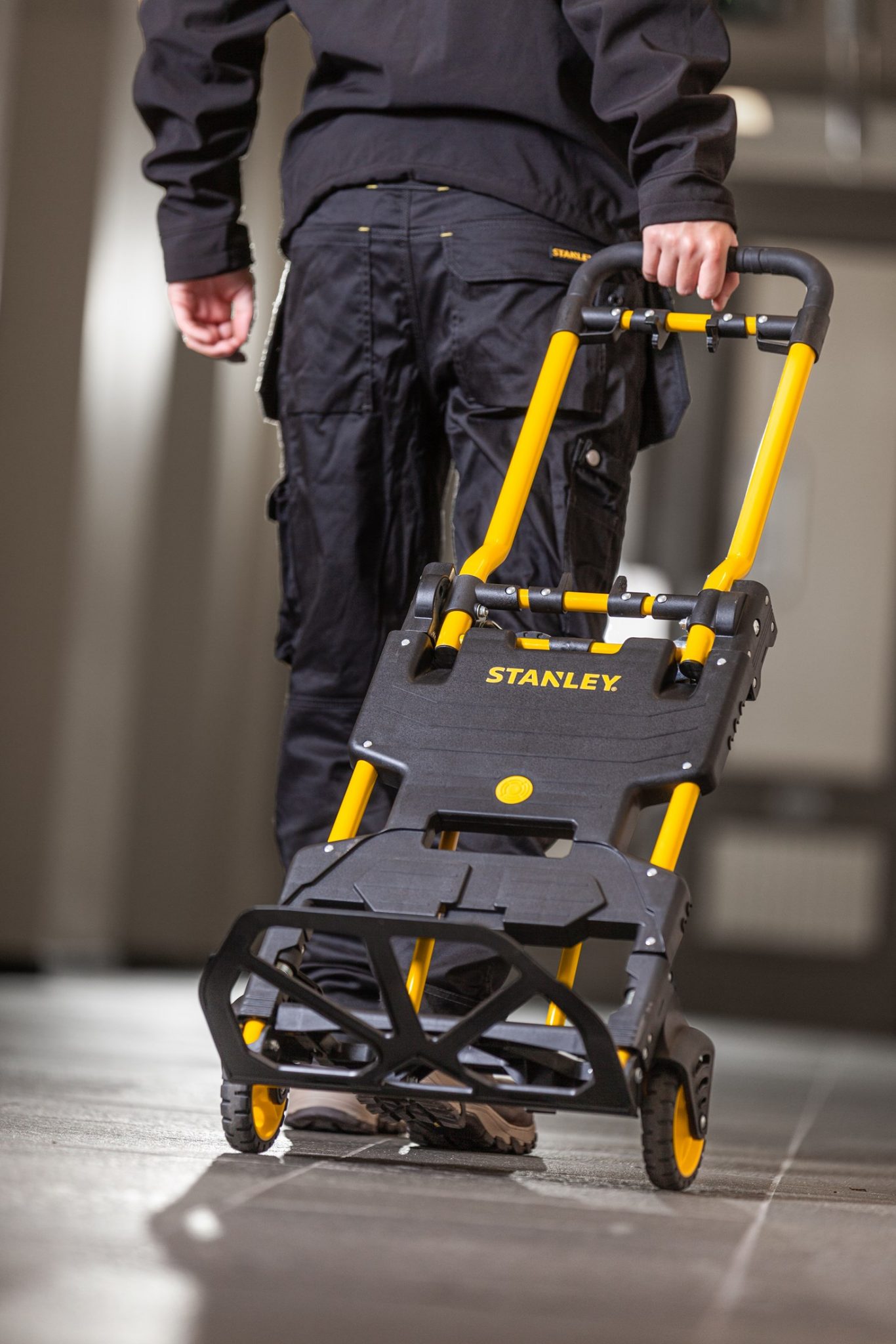 STANLEY FT585, 2-IN-1 FOLDABLE CONVERTIBLE HAND TRUCK - A.C.T. Hardware